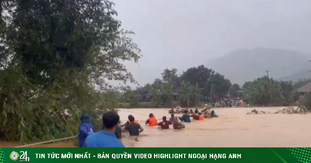 Ứng Cứu Lũ Đắk Lắk: Dây Thừng Cứu Người, Sơ Tán Gần 200 Dân An Toàn