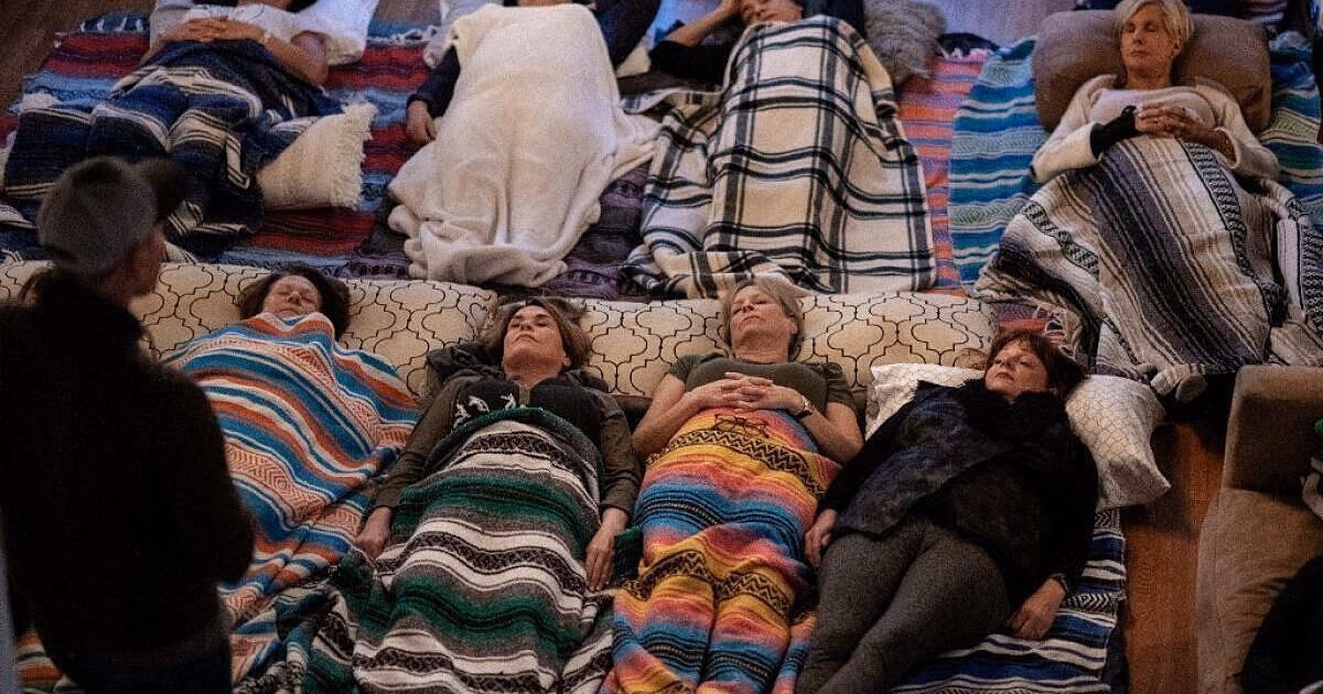 Sound Healing: Trải Nghiệm Âm Nhạc "Nằm" Độc Đáo - Chữa Lành Tâm Hồn