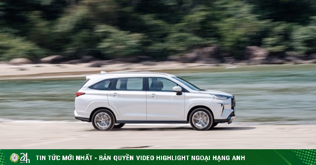 Veloz Cross 2025: Giá Lăn Bánh, Ưu Đãi Tháng 11 & Đánh Giá Chi Tiết