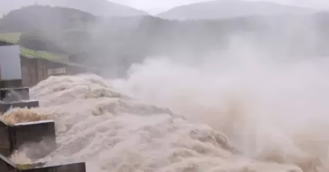 Mưa Lũ Miền Trung: Quy Trình Hồ Chứa Lỗi Thời & Giải Pháp Cải Thiện