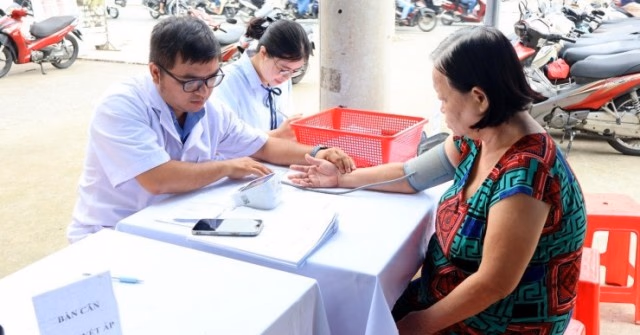 Sức Khỏe Người Cao Tuổi: Tầm Soát + Tiêm Cúm = Sống Khỏe Đến Già