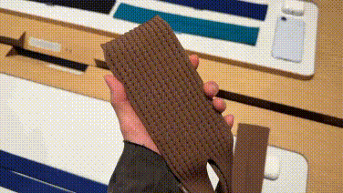 Túi iPhone 6 Triệu: Phụ Kiện Độc Lạ Hay Món Đồ Hiếm?